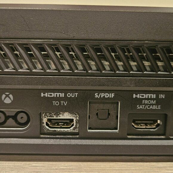 Microsoft Xbox One 500GB Gaming Console Model 1540 - Console Only - Picture 11 of 13